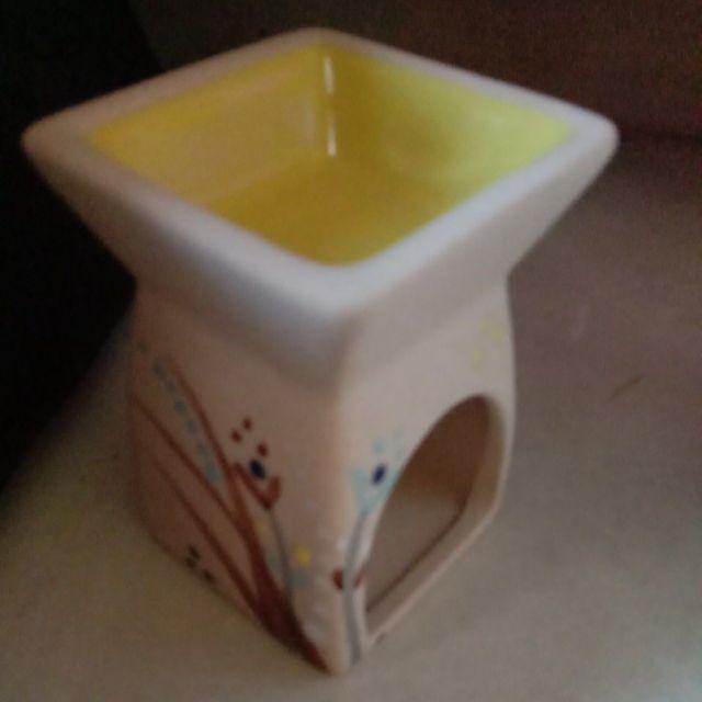 Tungku Aroma Terapi (keramik) T13