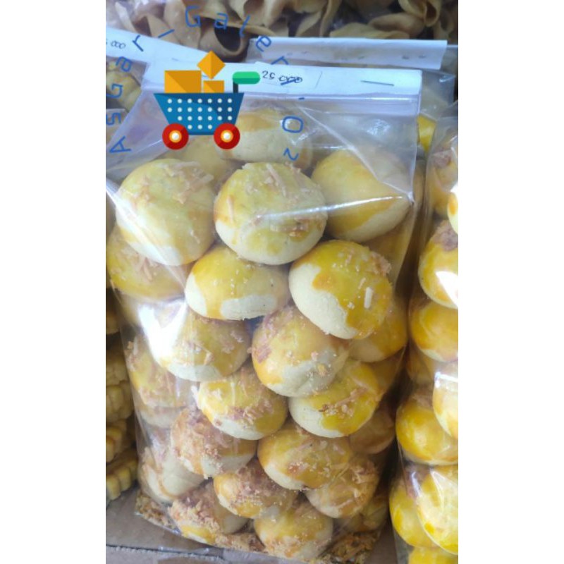 

RK12 kue nastar bulat 500gram / nanas asli/ grosir kue nanas lebaran bertahun-tahun / kue keju