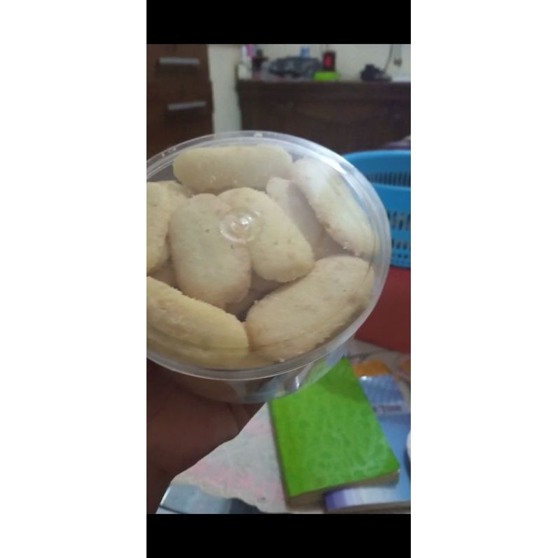 

Kue Lidah Kucing 1 toples