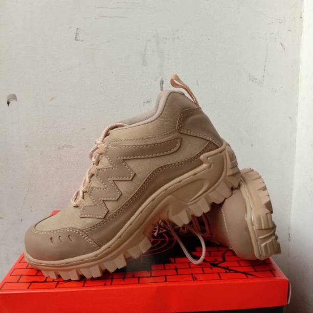sepatu safety boots safety kets 4 inci