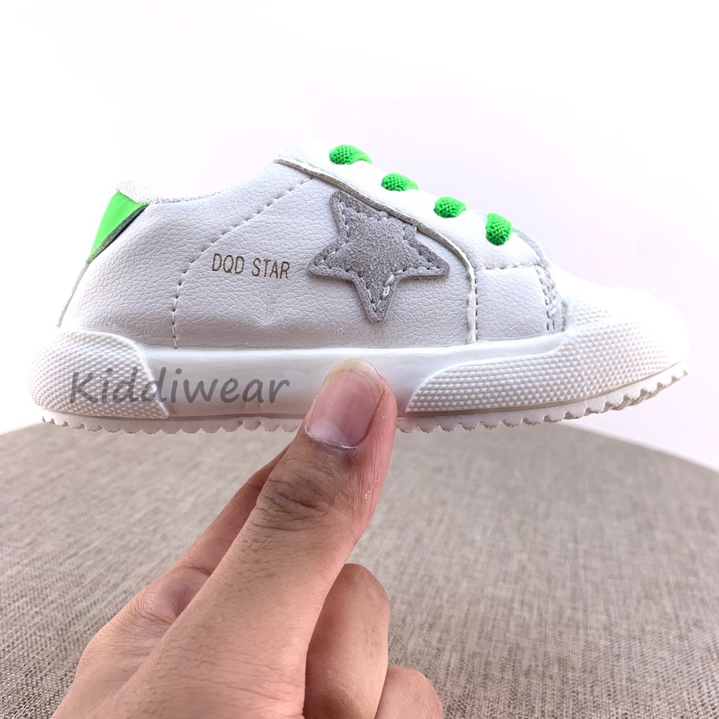 (Kiddiwear) Sepatu sneakers anak MBK58