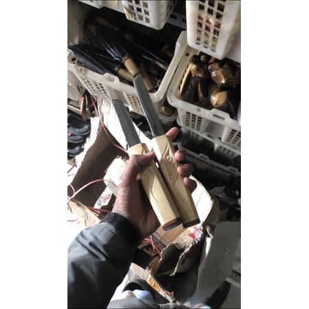 Pisau Kembar Kayu Kopi Ukir 25cm
