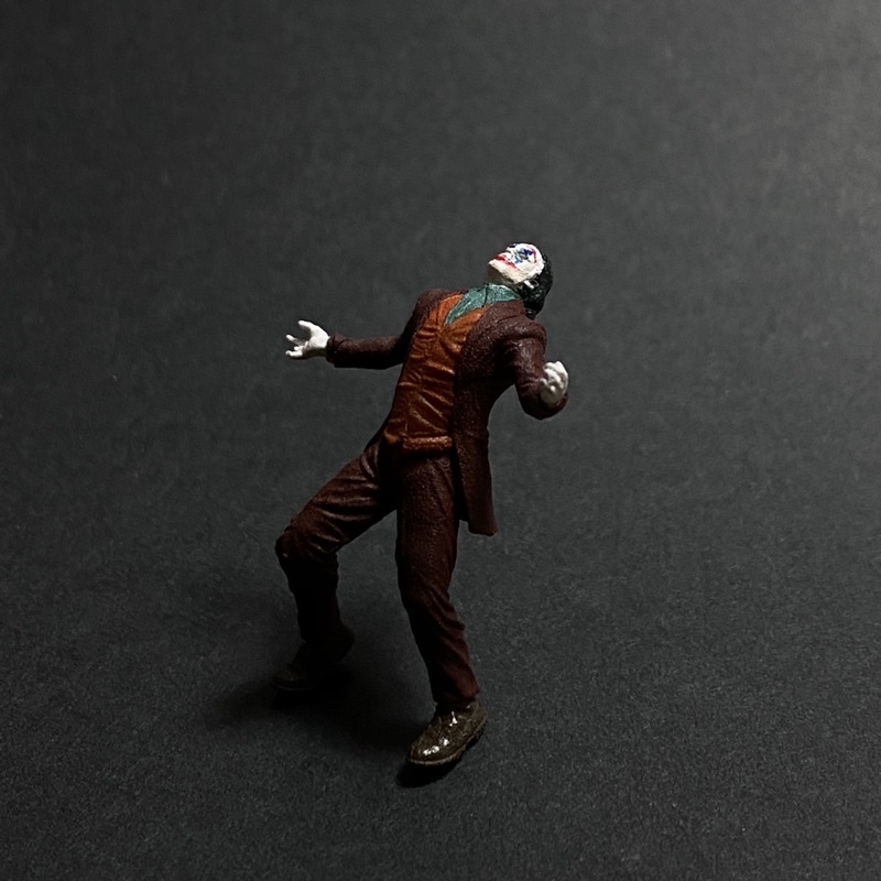 Joker Joaquin Phoenix  1/64 scale figure cocok untuk diecast