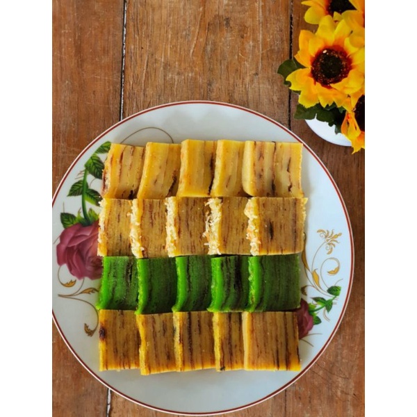 

Lapis Legit / Engka Ketan Original Pandan Keju