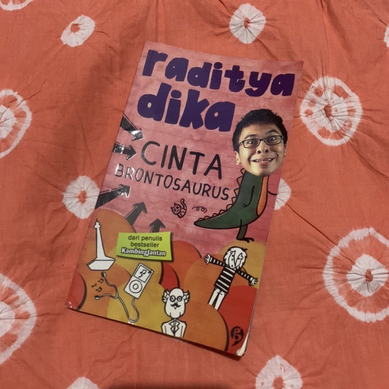 [PRELOVED] Novel Cinta Brontosaurus
