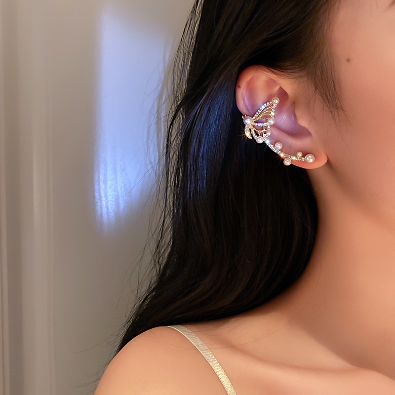 Anting Tusuk Silver 925 Desain Kupu-Kupu Hias Mutiara + Berlian Imitasi Gaya Korea Untuk Wanita