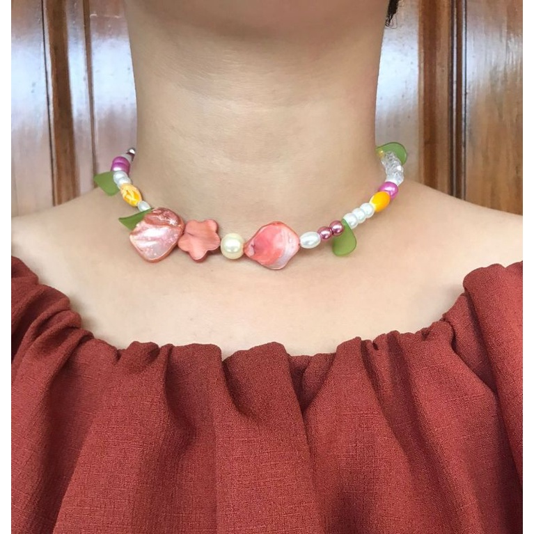 Chloe choker beads