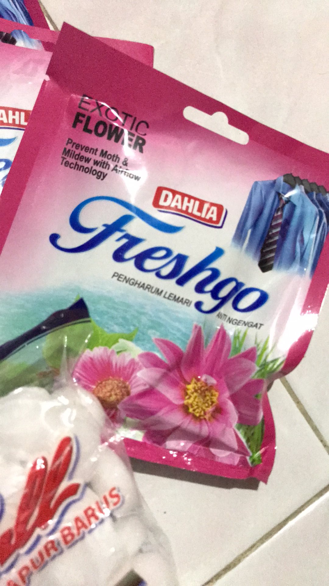 Freshgo Pengharum Lemari Exotic Flower 30 Gr