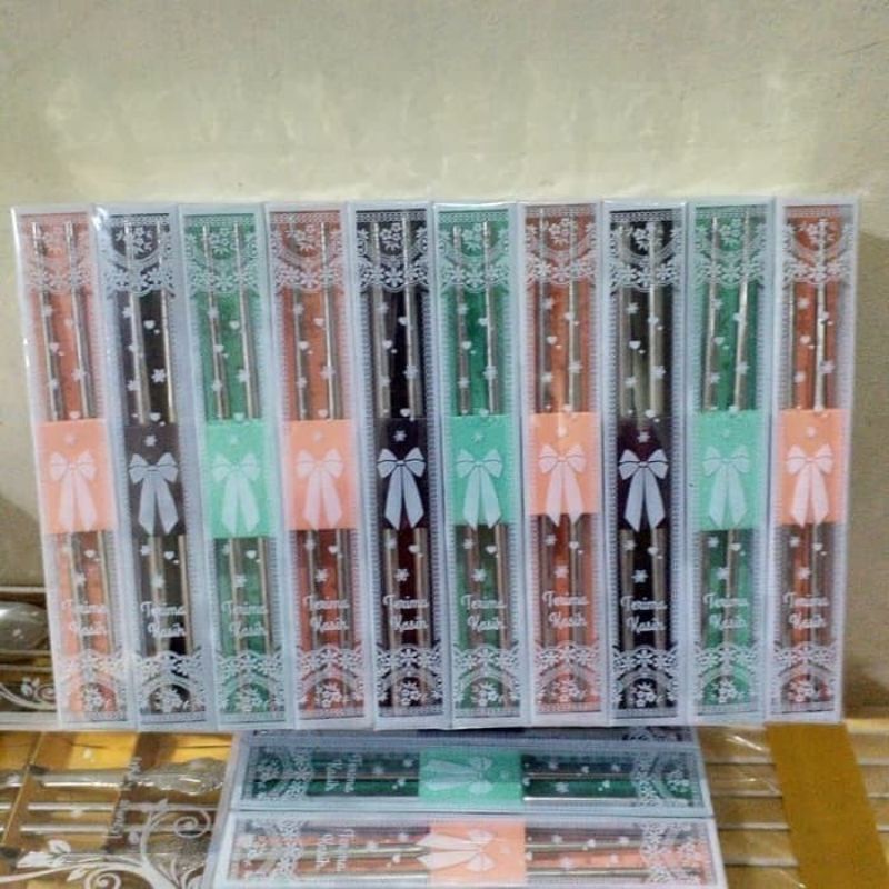 (isi 50) Souvenir Sumpit Stainless Kemasan Mika Motif Souvenir Ultah Pernikahan