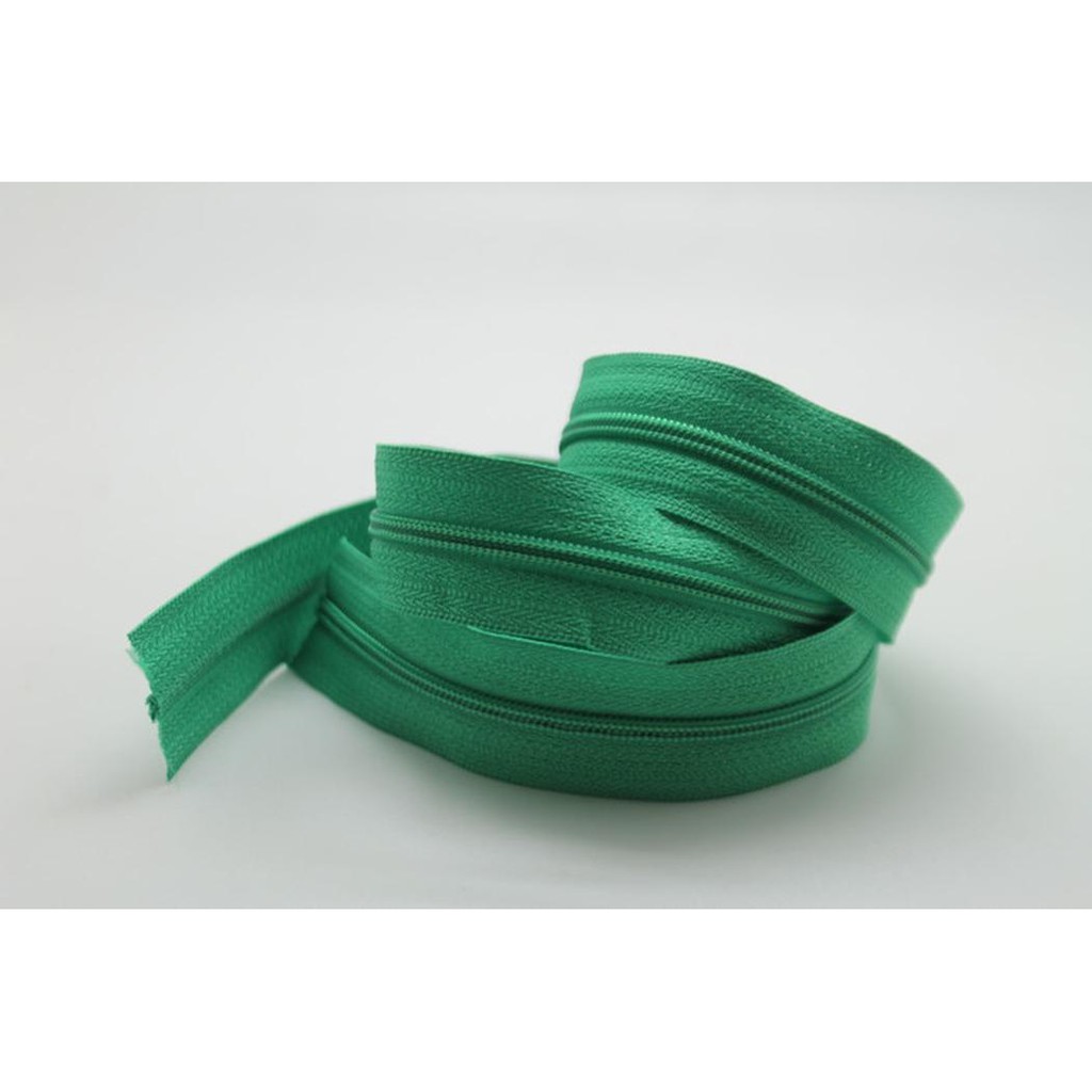 

Promo Zipper / Retsleting No. 5 Gerigi Plastik Murah