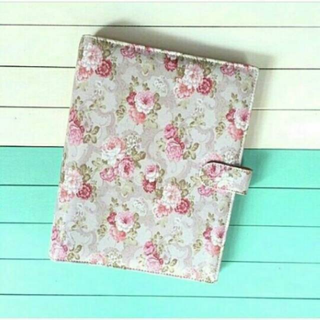 

BINDER VINTAGE FLOWER 20RING