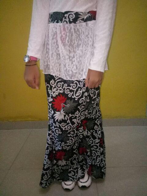 Maxi Elsa Cape Brokat Premium