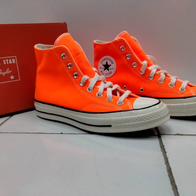 Sepatu Converse Chuck Taylor 70 s HI total Oranye /167700C Original