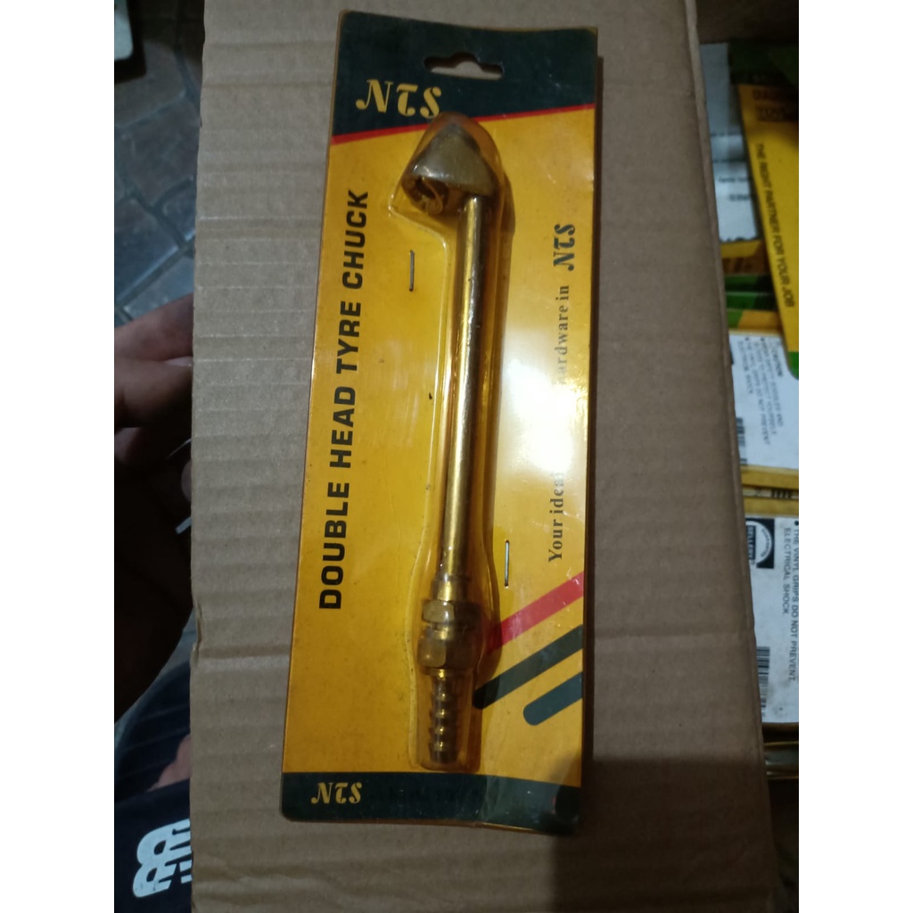 DOUBLE DUAL HEAD TYRE CHUCK