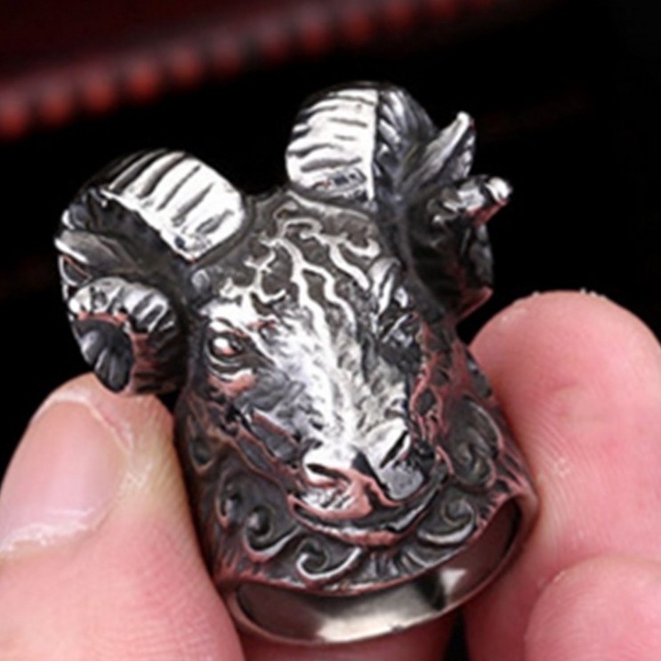 SEUSUK  Vintage Fashion Satan Worship Ram Aries Zodiac Sheep Goat Head Horn Biker Ring Jewelry Gifts