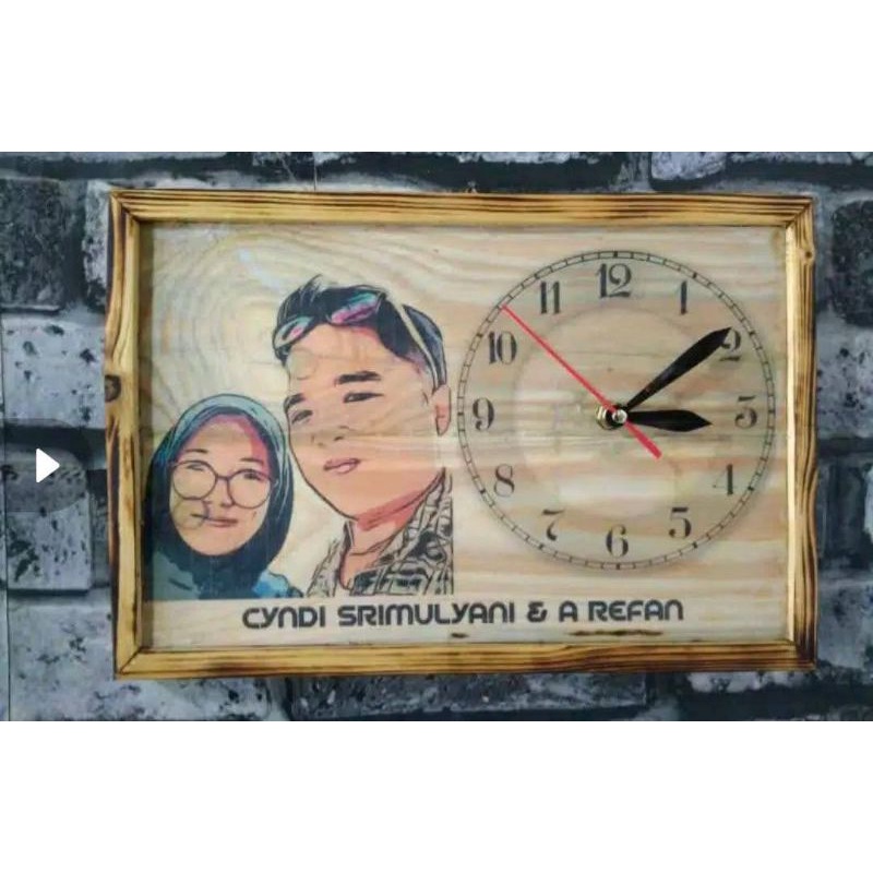 Kado unik Jam dinding kayu sketsa foto