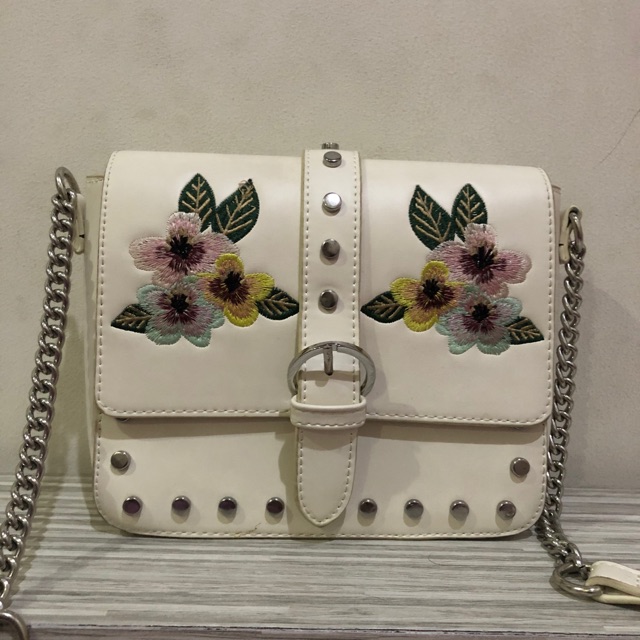 (PRELOVED) Bershka sling bag