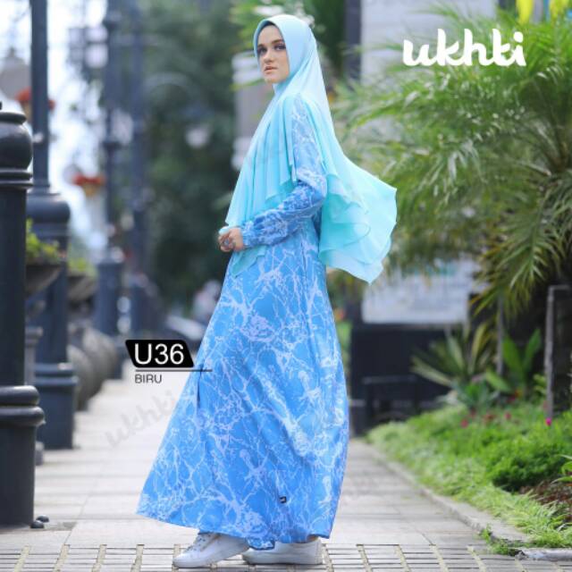 Gamis Ukhti U36 dan jilbab Munira MB 13
