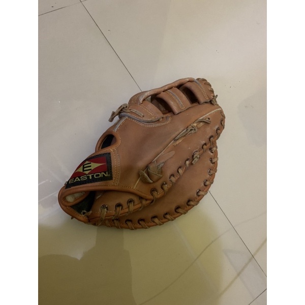 Preloved Glove Softball