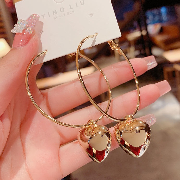 Anting Stud Bentuk Hati Warna Emas Gaya Korea Untuk Wanita