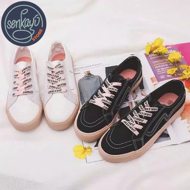 PANACOTA Sneakers Vans Hitam Wanita