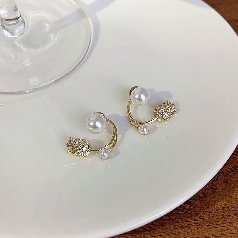 Anting Stud Bentuk Tulip Aksen Kristal Mutiara Warna Emas Untuk Wanita