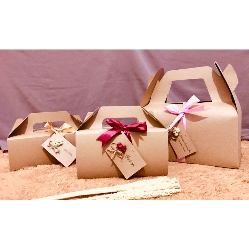 

HAMPERS BOX / KOTAK KADO / GIFT BOX / GABLE BOX / HAMPERS LEBARAN