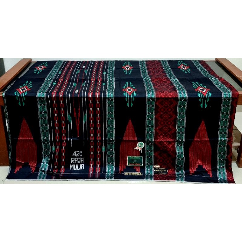 Sarung Tenun Sutra Raja Mulia 420 Exclusive Skelas tamer kamer lamiri lamiya