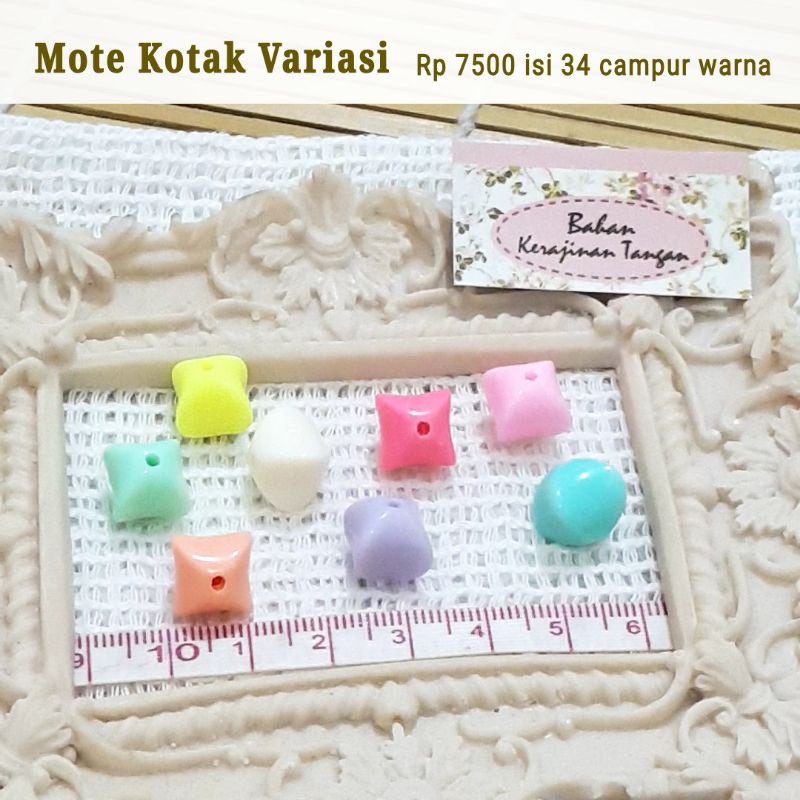 Mote Kotak Variasi 34 biji campur warna