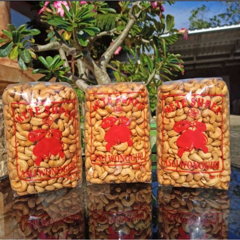 

KACANG METE SUPER KEMASAN 500 GRAM
