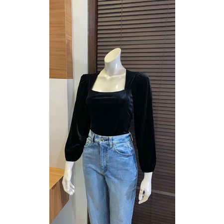 GRACE LONGSLEEVE VELVET TOP