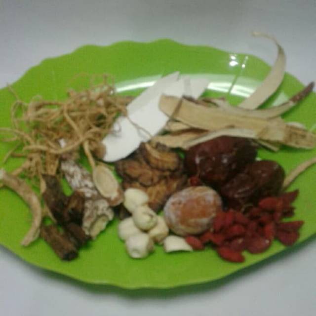 

Tim Ayam Herbal Plus Gingseng isi 80 gram