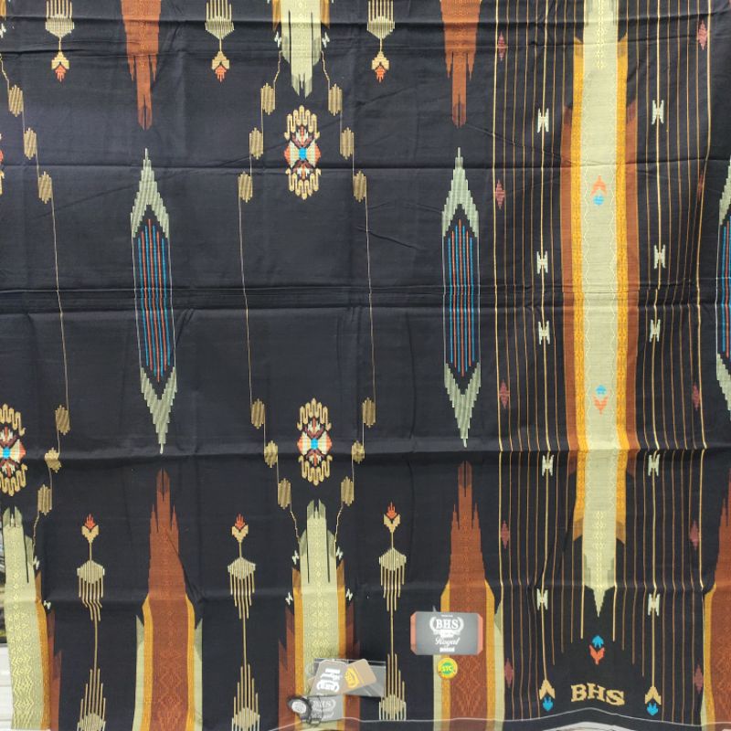sarung tenun BHS STC Hitam Royal Silver Sutera 50% Mercerized