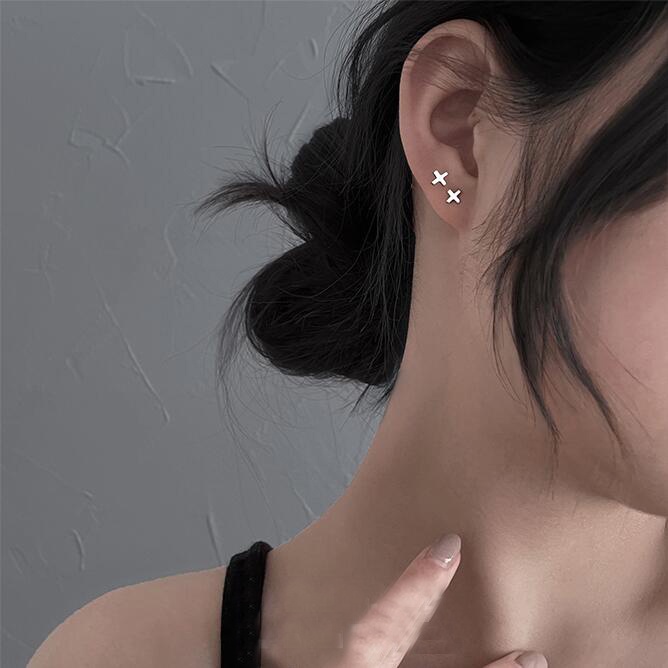 Roselife 1 Pasang Anting Tusuk Sterling Silver 925 Desain Salib Kecil Anti Alergi Untuk Wanita