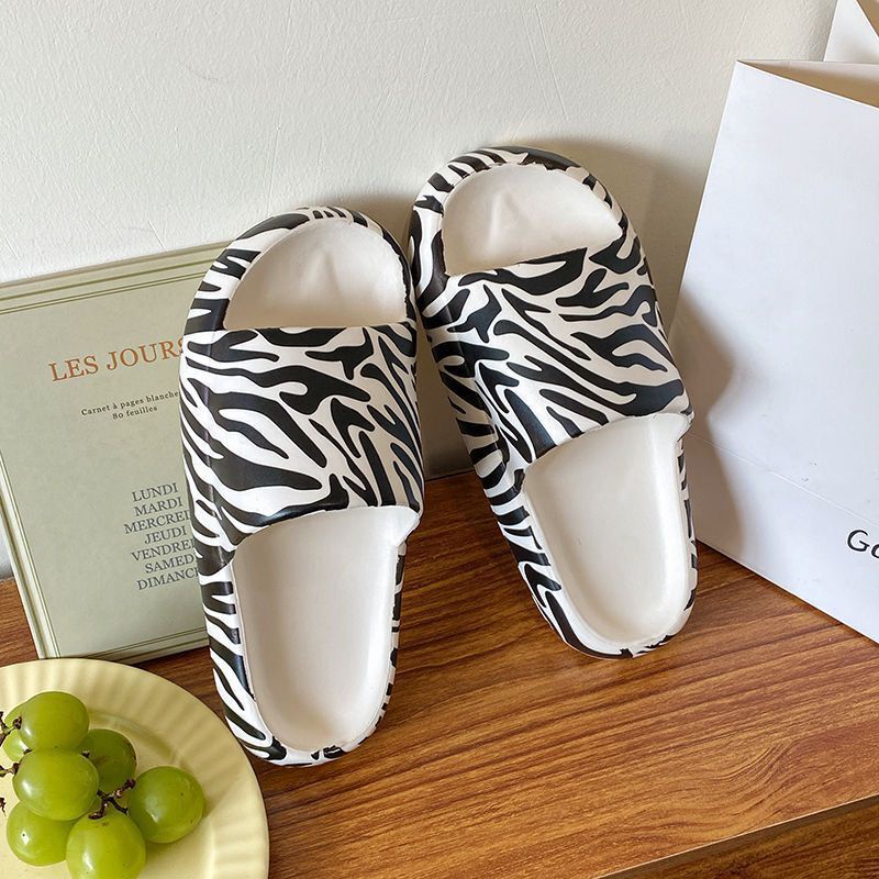 sandal slide KARAKTER KOREA IMPOR sendal wanita dan pria UNISEX APLLAUSE KAWS murah Karet perempuan santai KOREAN STYLE terbaru murah-6