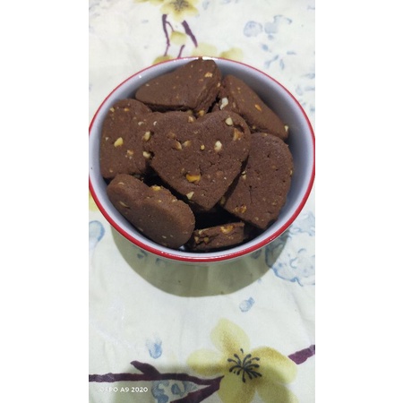 

biscuit coklat kacang