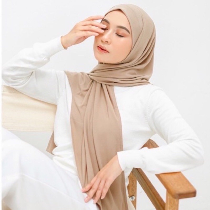 Hijab Segitiga Instan Jersey Polos // Segitiga Jersey
