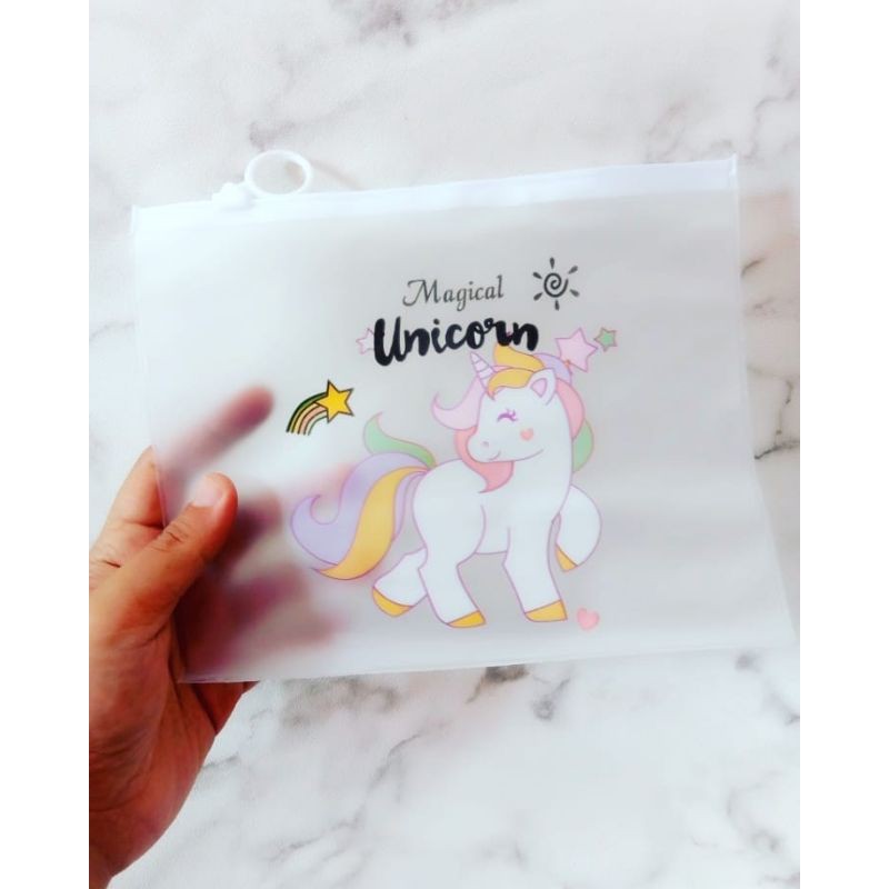 

Tempat Pensil, Pouch Kosmetik / ATK Karakter Unicorn, Pouch Tempat Pensil, Pena, Kosmetik, dan Aksesoris