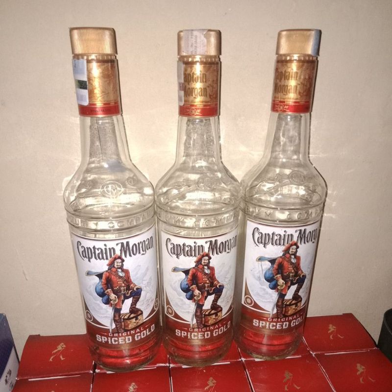 botol bekas capt.morgan