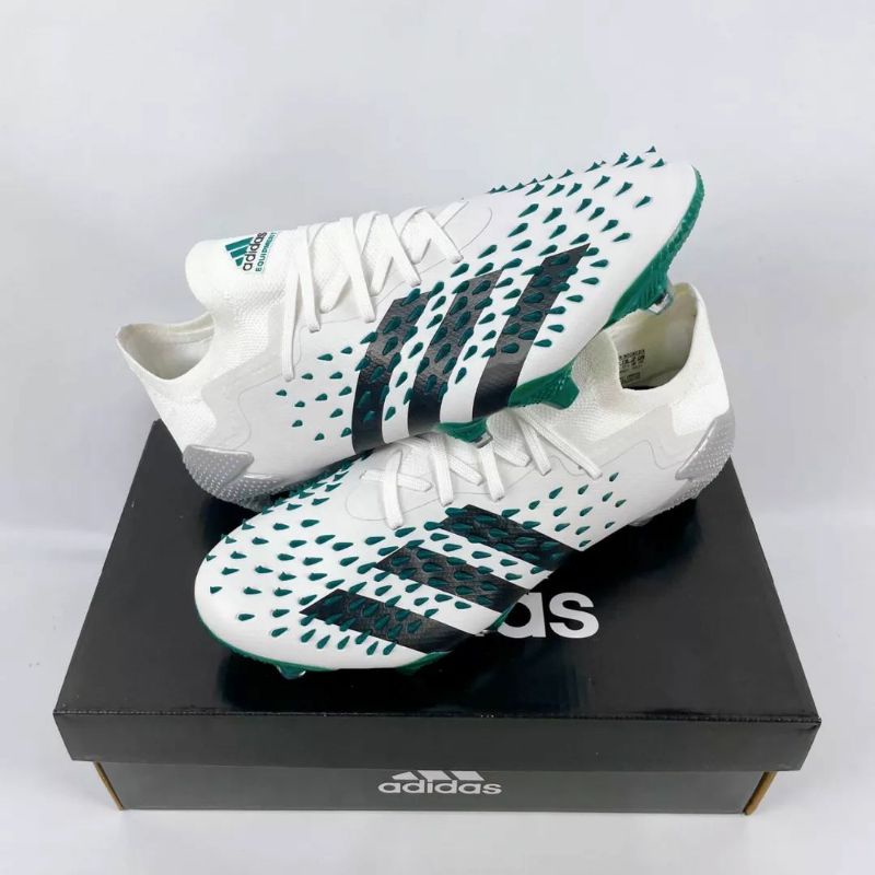 Sepatu Bola Adidas Predator Freak 1 White Green FG