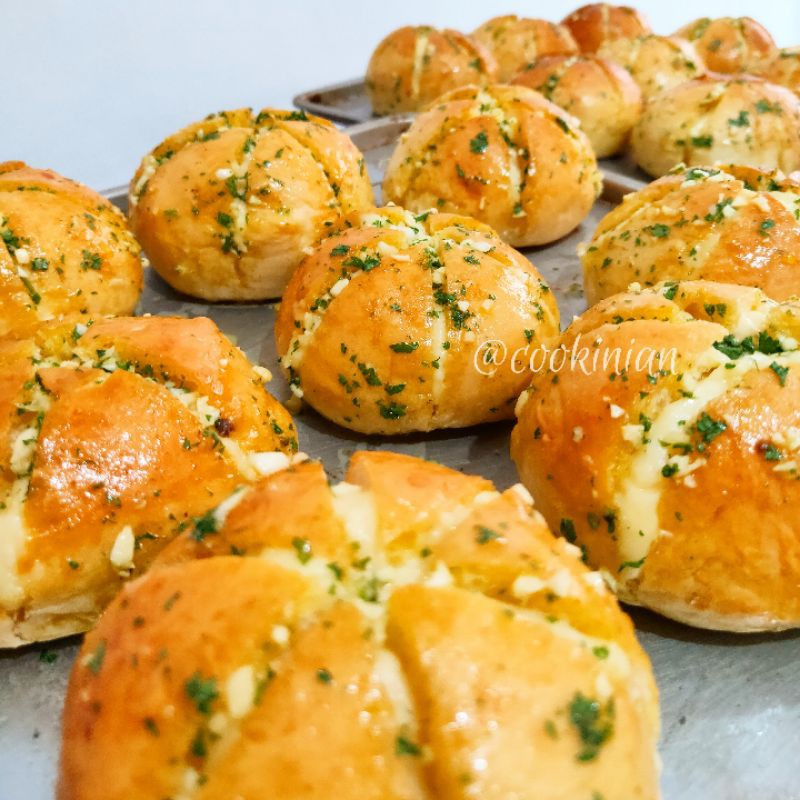 

Korean Garlic Cheese Bread