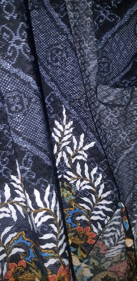 Arjuna Weda Blus Batik Kawung Hati - Hitam