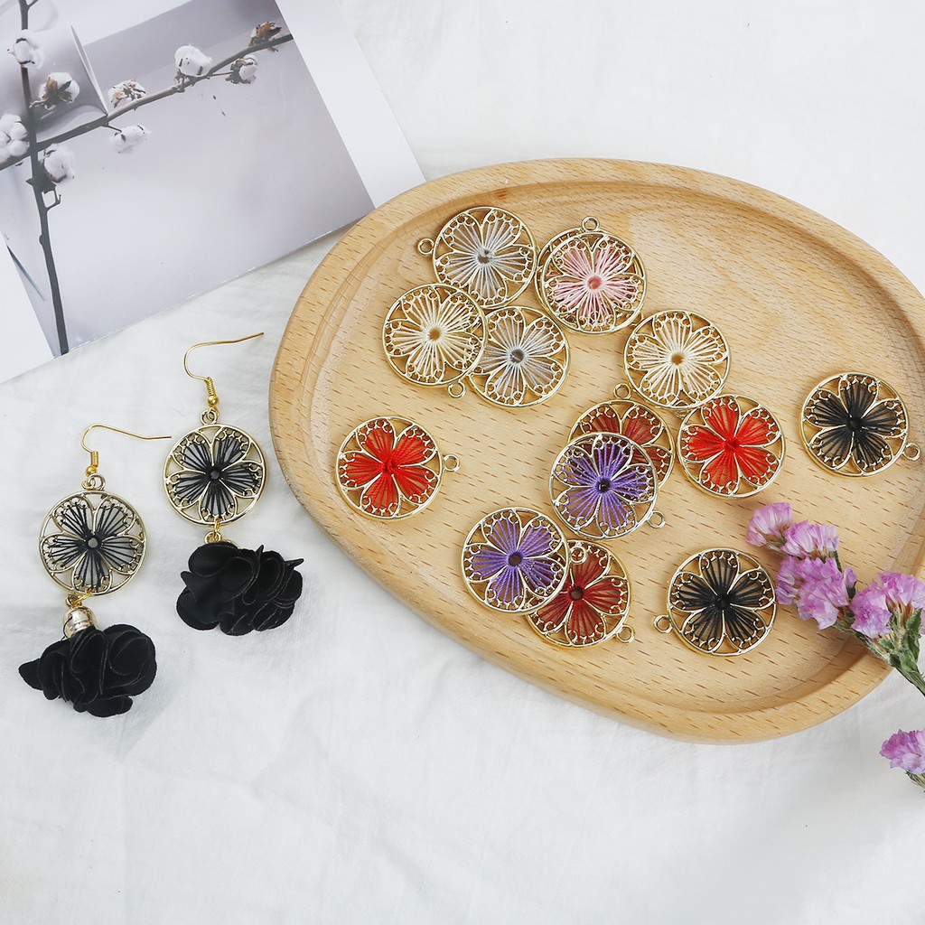 2Pcs/Lot 25 mm Round Flower Charms KC Gold Plant Pendant Burgundy Black Red Purple for Bracelet Earrings Jewelry DIY Accessory