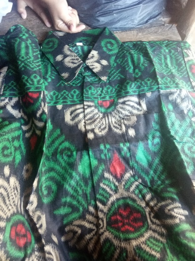 Kemeja Batik Lengan Pendek Trendi