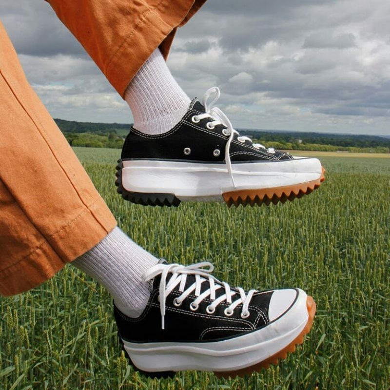 CONVERSE Run Star Hike Hitam Putih Pendek Sneakers Wanita Premium BNIB Hak Tinggi Untuk Cewek-5