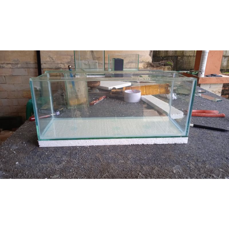 Aquarium kaca aquascape  ikan hias ikan chana 40x15x20