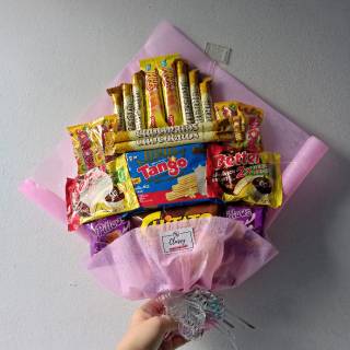 Snack bouquet / Buket Bucket Makanan / Kado Hadiah Sidang Skripsi