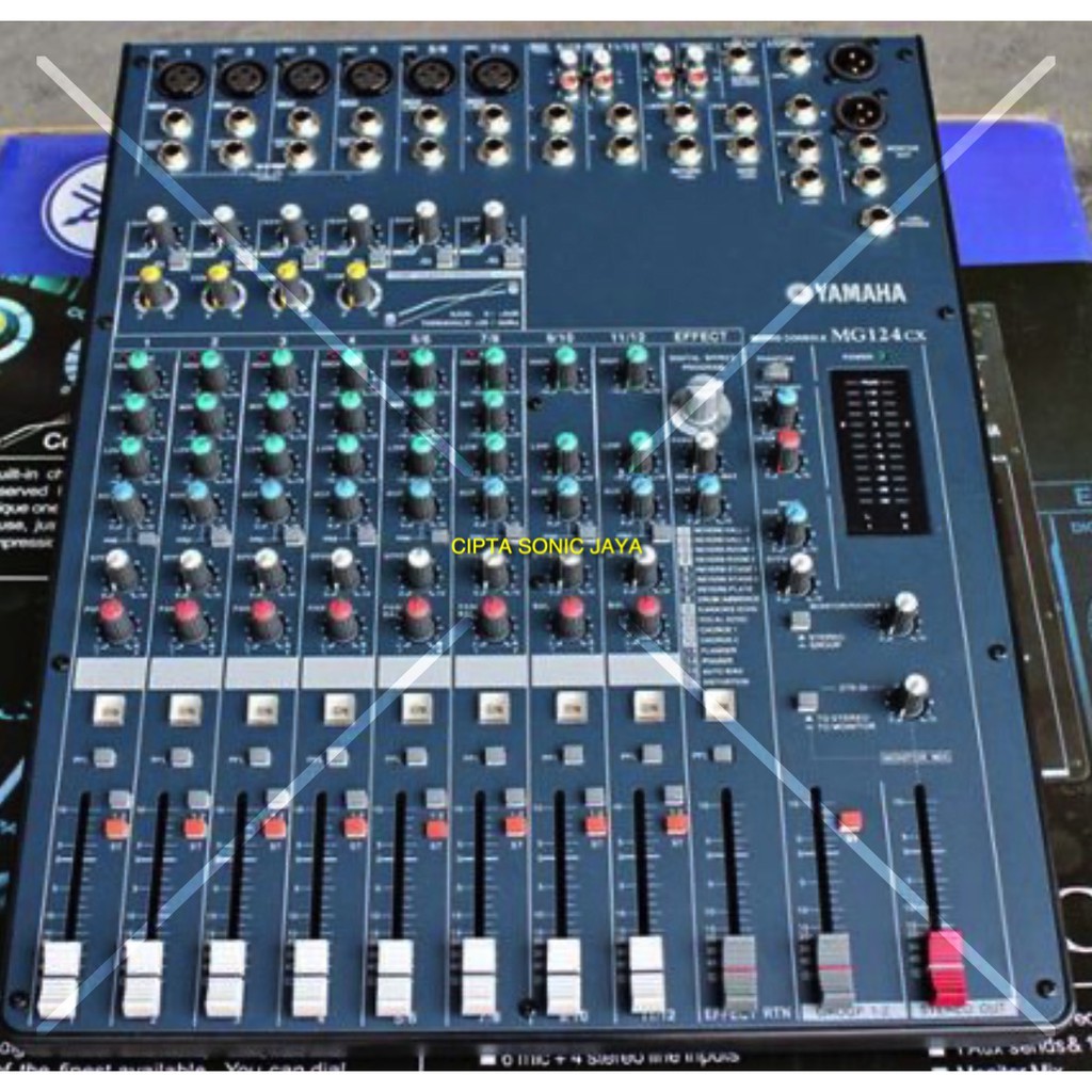 Mixer Yamaha MG 124 CX