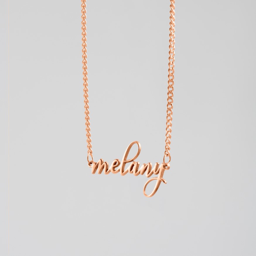 Model Melany | Kalung Titanium Wanita Liontin Ukir Nama Lapis Emas Anti Karat ( Personalized Name Necklace Custome &amp; plated Gold )