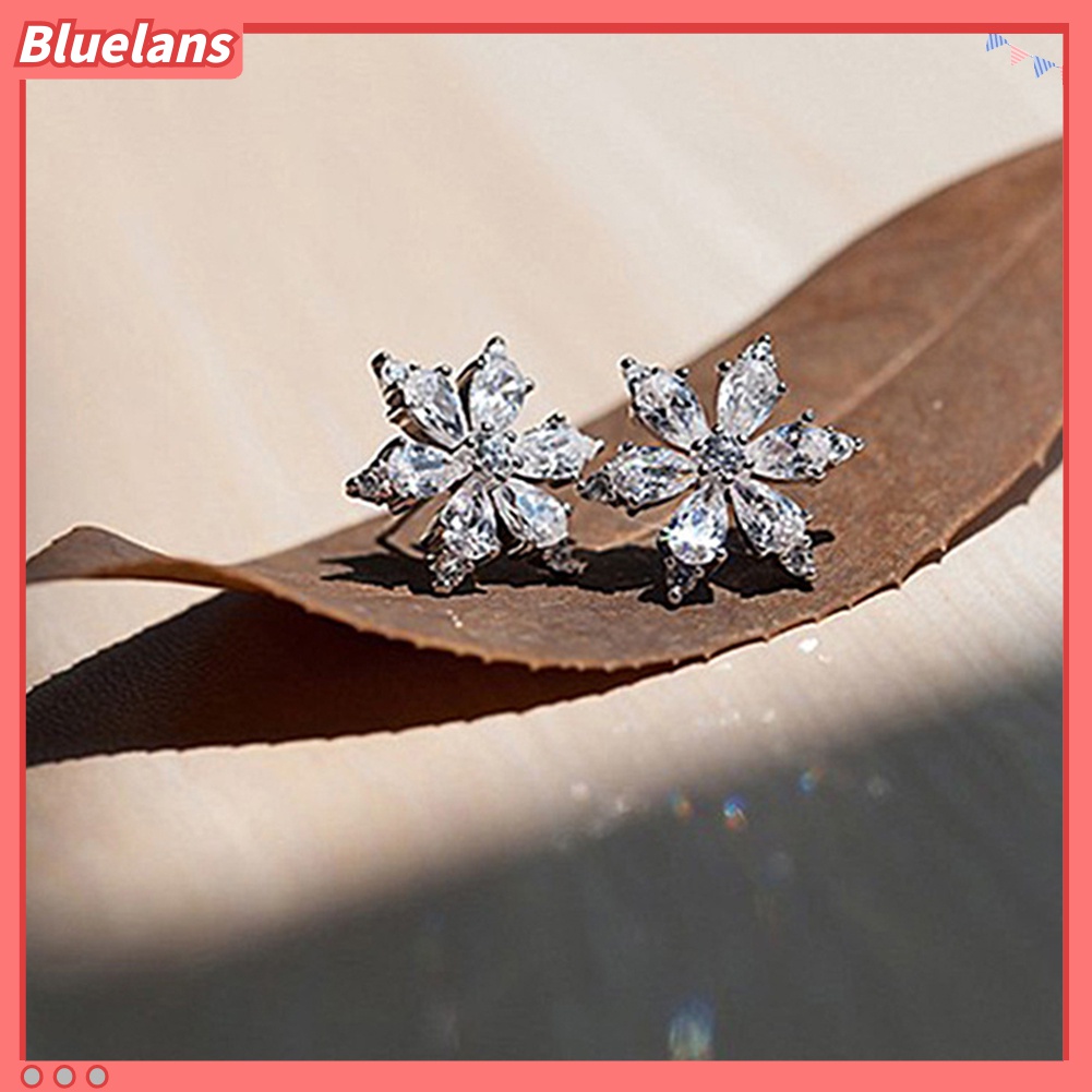 Anting Stud Cubic Zirconia Bentuk Snowflake Untuk Wanita